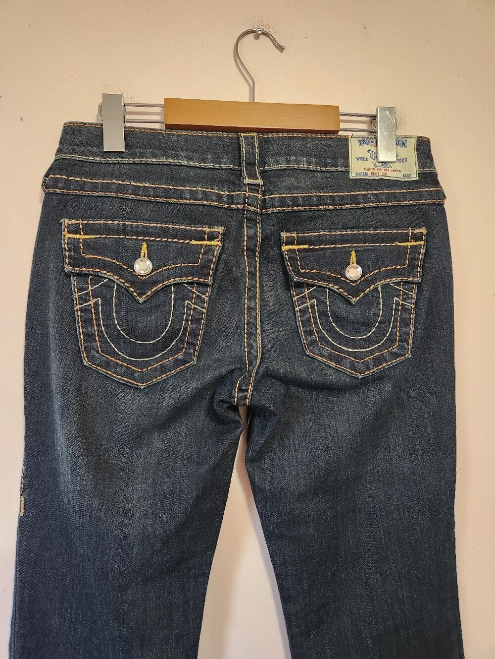 True Religion Dark Wash Rhinestone Flap Pocket Bootcut Jeans Size 28 Y2K - Picture 4 of 12